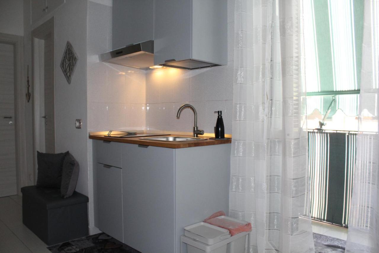 La Casa Ridente : Ischia Porto Apartment Exterior photo