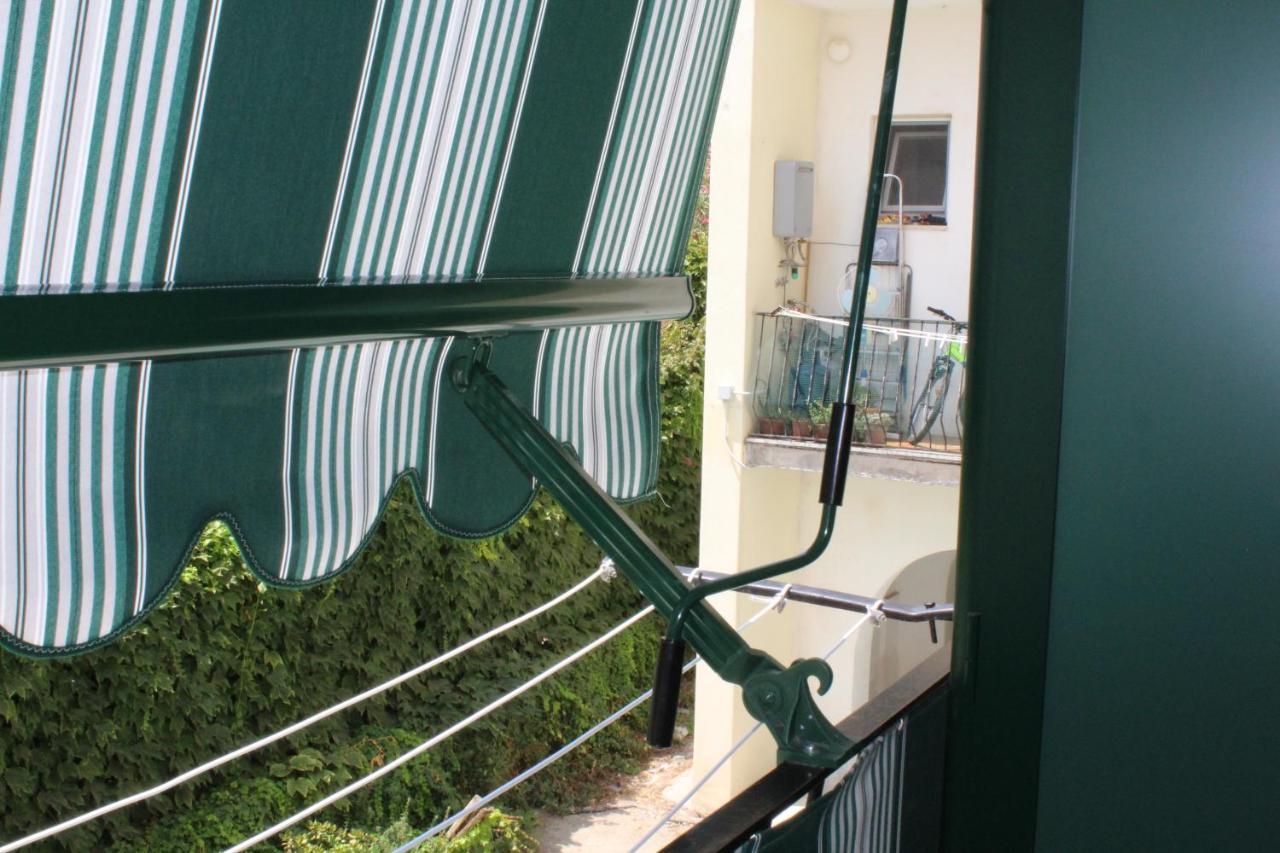 La Casa Ridente : Ischia Porto Apartment Exterior photo